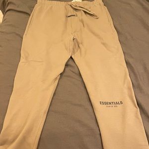 AUTHENTIC Essentials Fear of God beige sweatpants. Mens large. NWT.